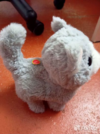 Кошка игрушечная