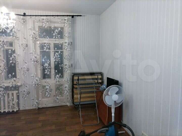 2-к. квартира, 60 м², 3/3 эт.