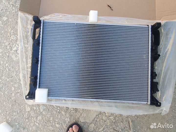 Радиатор охлаждения mercedes w211