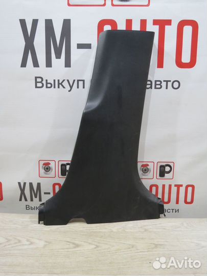 Обшивка средней стойки правая Toyota Corolla 150