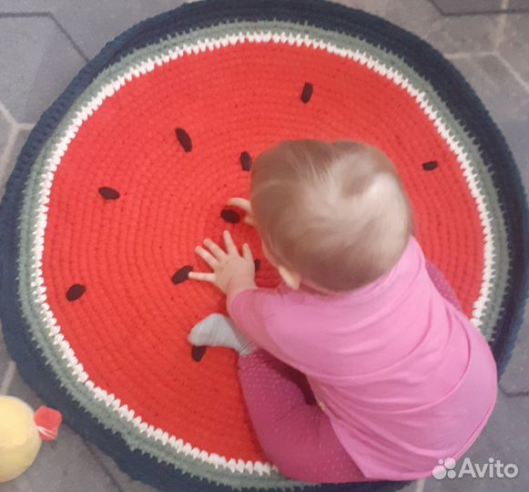 Ковер вязаный ручной работы