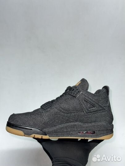 Air Jordan 4 Retro Levi's Black (Blank Tag)