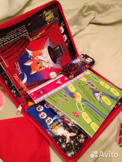 Пистолет, бинокль, кубик Рубика и другое