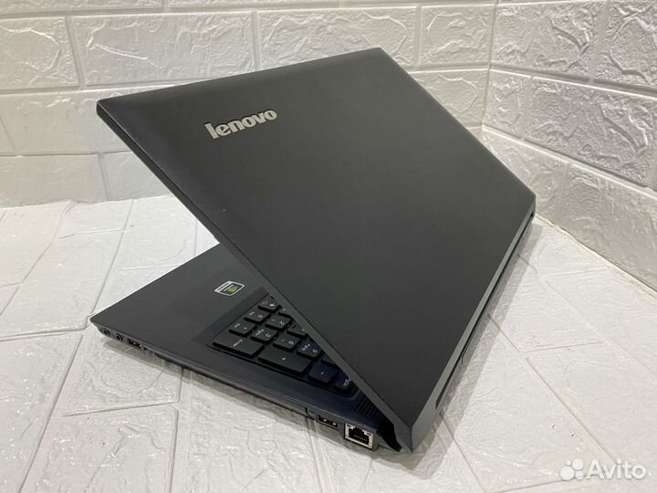 Lenovo B570e