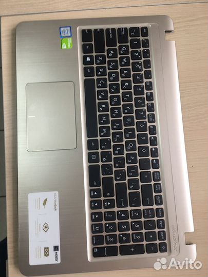 Топкейс с клавиатурой 13NB0HE1AP0111