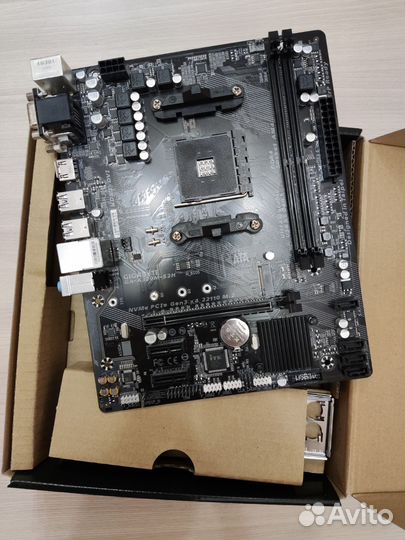 Материнка нерабочая Gigabyte a320m-s2h am4