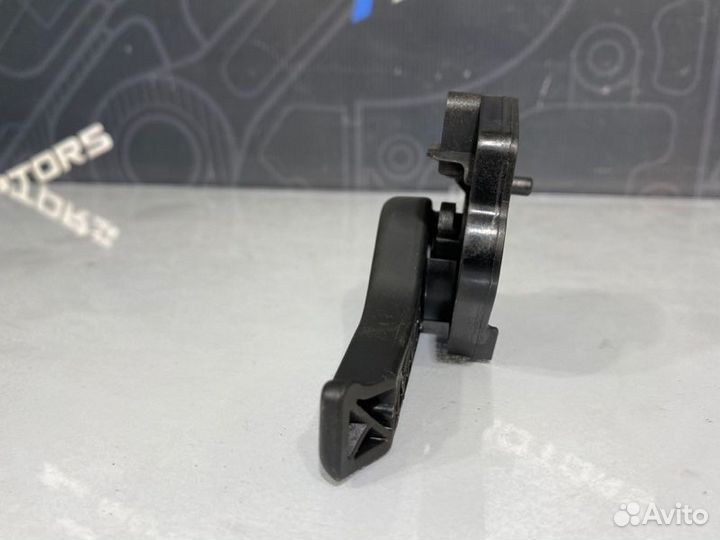 Ручка открытия капота Ford Explorer U251 4.6L 3V