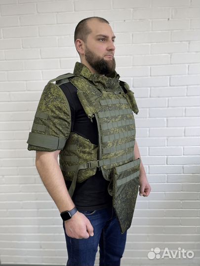Жилет 