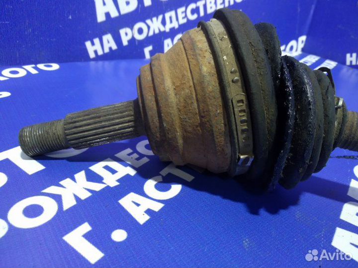 Левый привод Volkswagen Passat B3 седан 1993