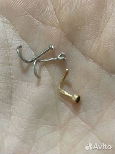 Золотой пирсинг в нос