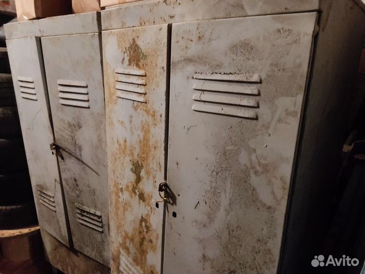 Шкаф для одежды металл