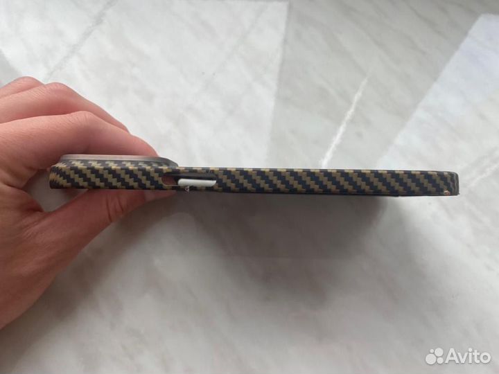 Карбоновый чехол iPhone 14 pro max