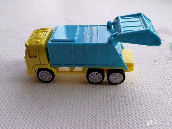 Машинка мусоровоз маленькая игрушка 8,5 см