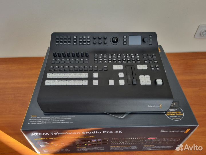 Видеомикшер Blackmagic Atem Television StudioPro4K