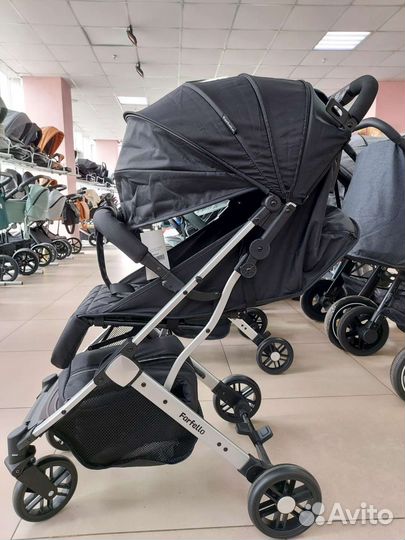 Легкая и компактная коляска Farfello Comfy Go