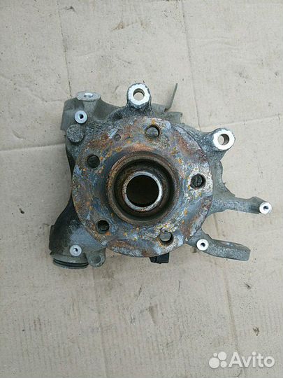 Кулак задний левый Audi A8 D4 Ауди А8 Д4