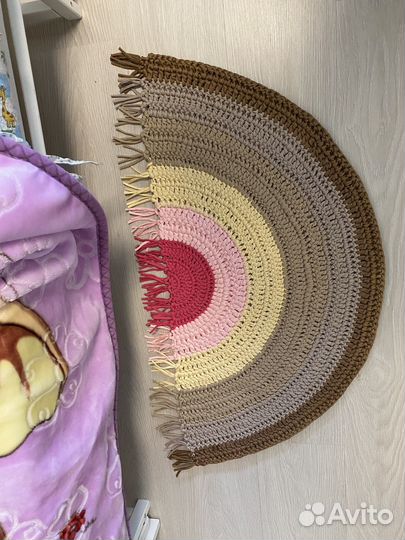 Коврик из трикотажной пряжи в детскую