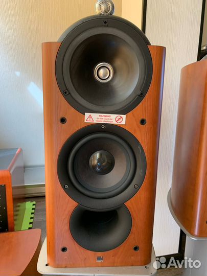 Акустическая система KEF Reference 201
