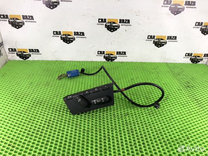 Блок управления сиденьем передний правый R