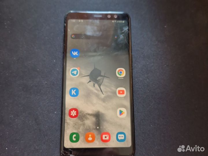 Samsung Galaxy A8 (2018), 4/32 ГБ