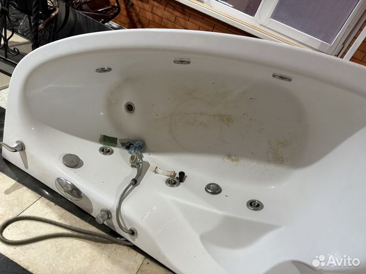 Ванна акриловая