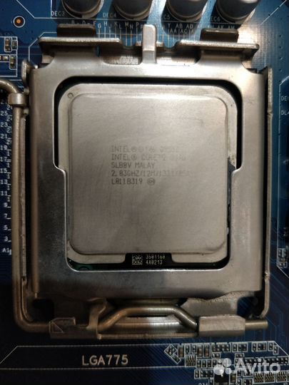 Материнская плата с процессором и памятью