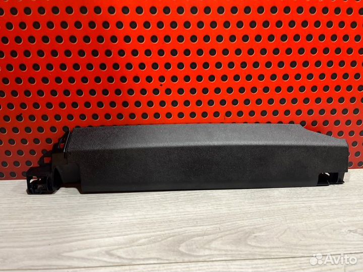 Накладка боковая на сиденье Bmw 5 G30 2021