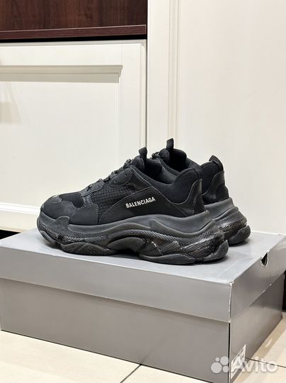 Кроссовки balenciaga triple s, оригинал
