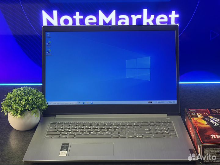 Lenovo AMD 3020E 8GB 256 SSD 17,3 FHD