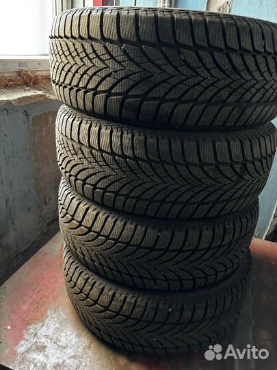 Goodyear UltraGrip Ice 2 215/55 R17 98T