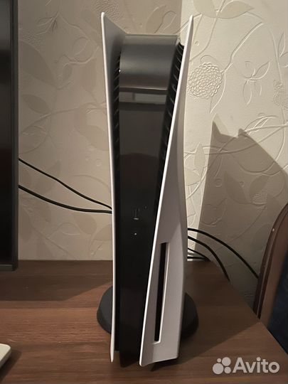 Ps5 + 2 игры (Fifa 23 + God of war Ragnarok)