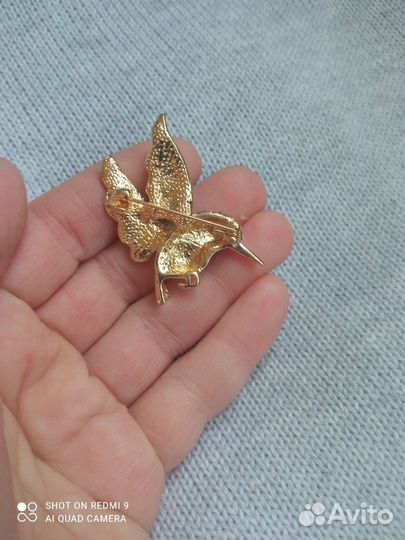 Брошь Значок Новый