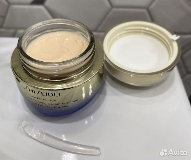 Крем для лица Shiseido Vital Perfection Uplifting