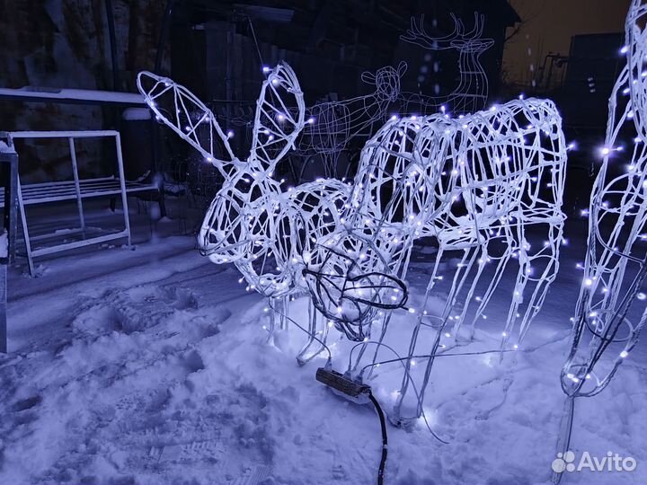 Новогодний олень, снеговик