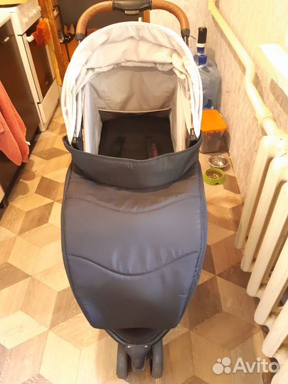 Коляска прогулочная