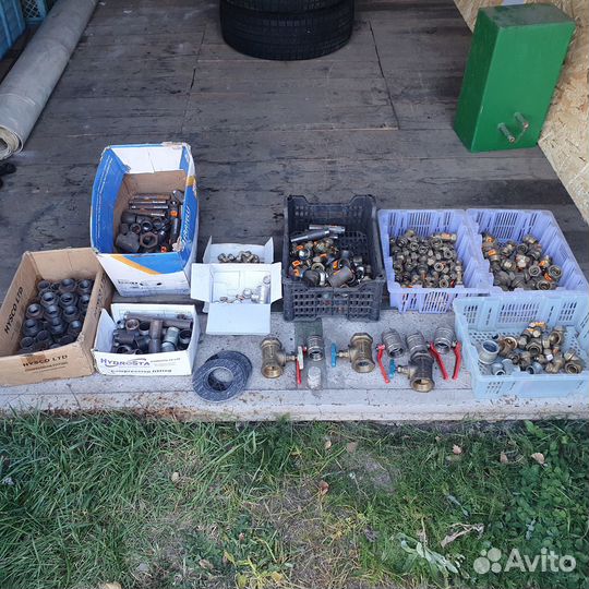 Сантехника, фитинги, фасонина черная и цветная