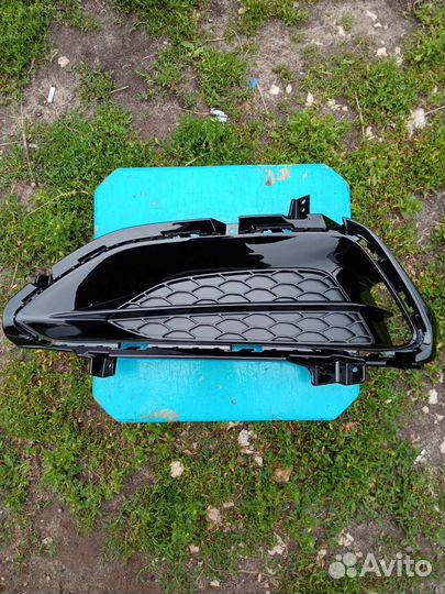 Заглушка противотуманной фары