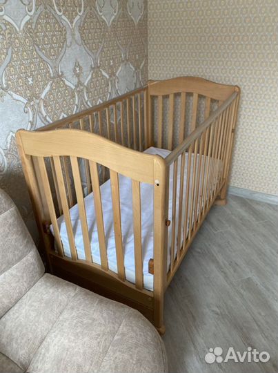 Детская кровать с матрасом