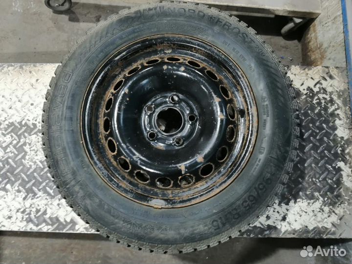 Gislaved Nord Frost 200 ID 195/65 R15 95T