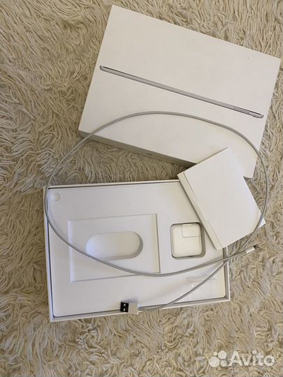 iPad Pro 9,7 32Gb Wi-Fi + Cellular(сим)