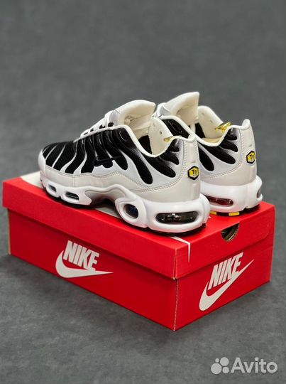 Кроссовки Nike