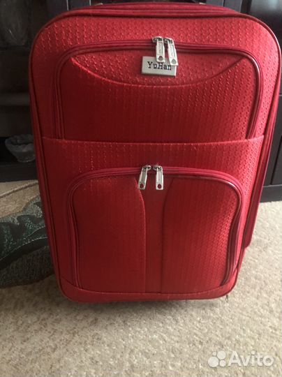 Чемодан на колесах размер s23/60/32