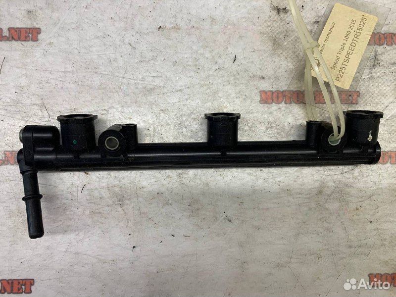 Triumph Speed Tiple 1050 15 рампа топливная