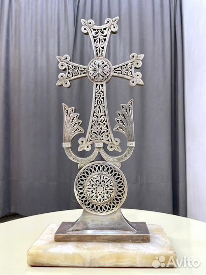 Хачкар Серебро подарок Католикоса Вазгена Первого