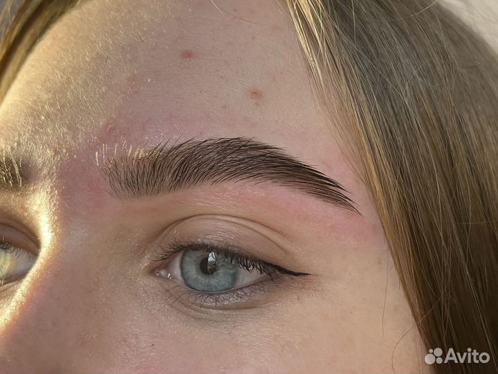 Коррекция и окрашивание бровей