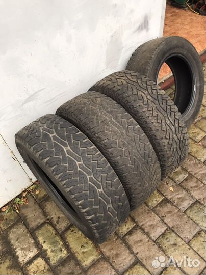 Continental ContiCrossContact AT 215/65 R16 98