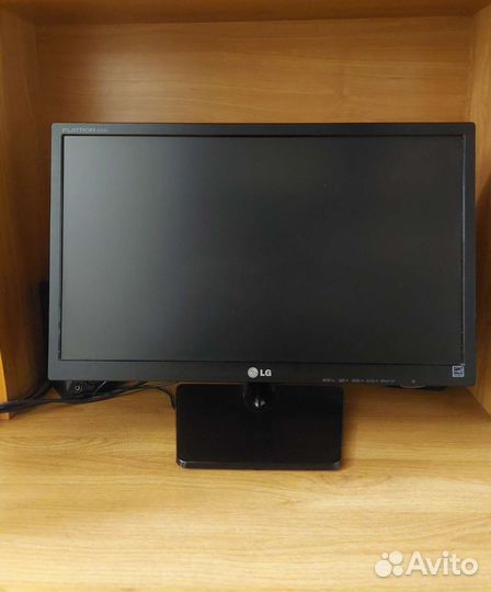 Монитор LG 22