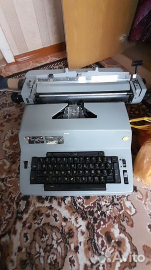Печатная пишущая машинка Ятрань