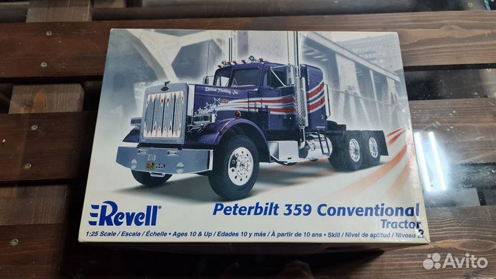 Revell 1 24