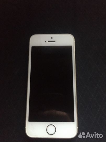 Телефон iPhone se 2016